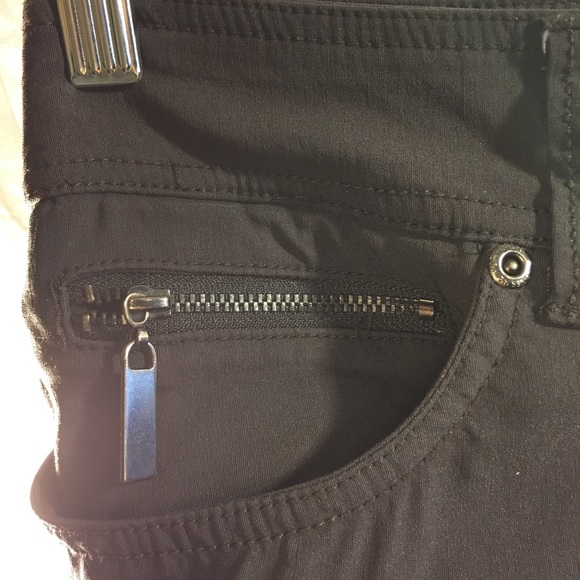 223.  Jones New York pants size 4P - Picture 6 of 8